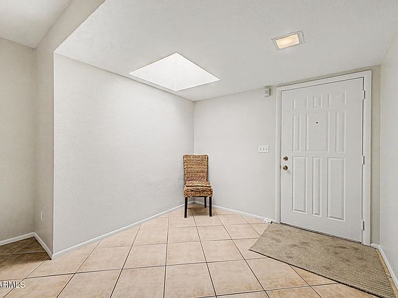 3rd image of 517 W DUKE Drive