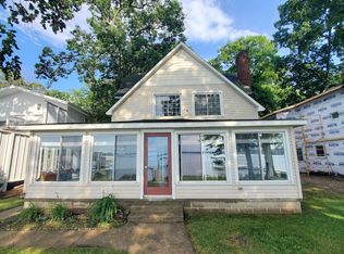 1106 N Willow Beach Rd, Augusta, MI 49012