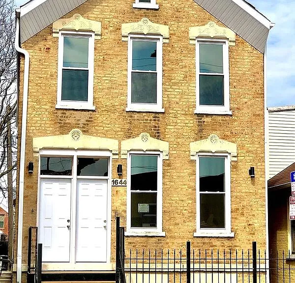 1644 W Cermak Rd #2R — Photo 4