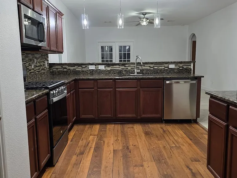 1819 Opal Peach Dr — Photo 11