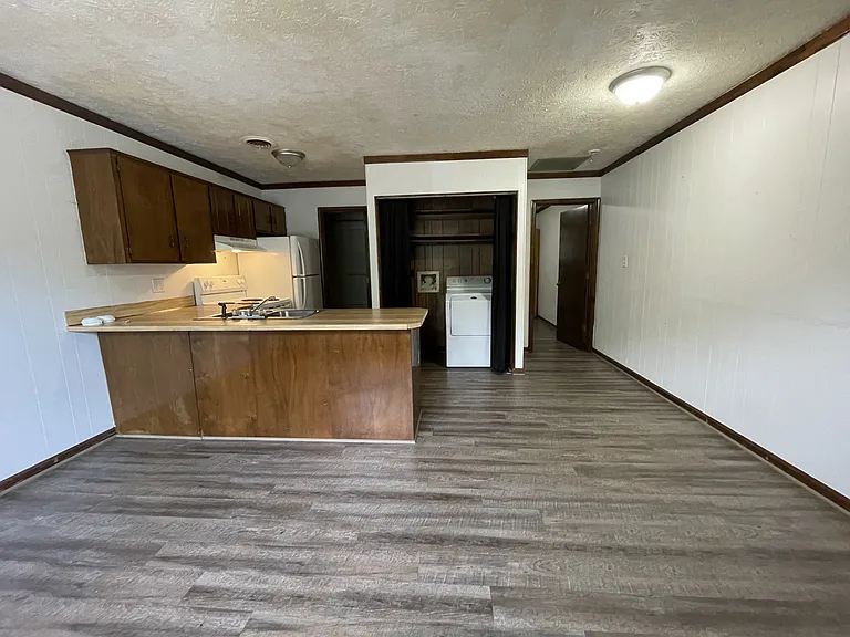 117 Oak Hill Dr #B — Photo 1