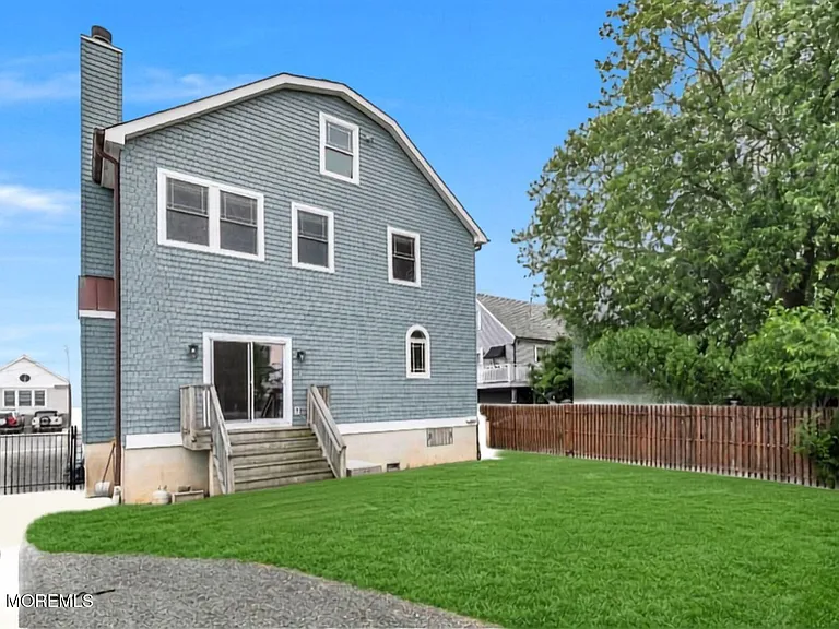 3 Monmouth Pl — Photo 32