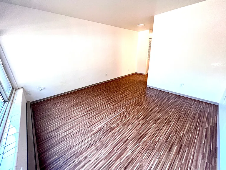 Tyee Apartments — Photo 16