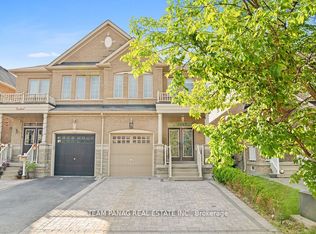15 Vanderpool Cres, Brampton, ON L6P3W9