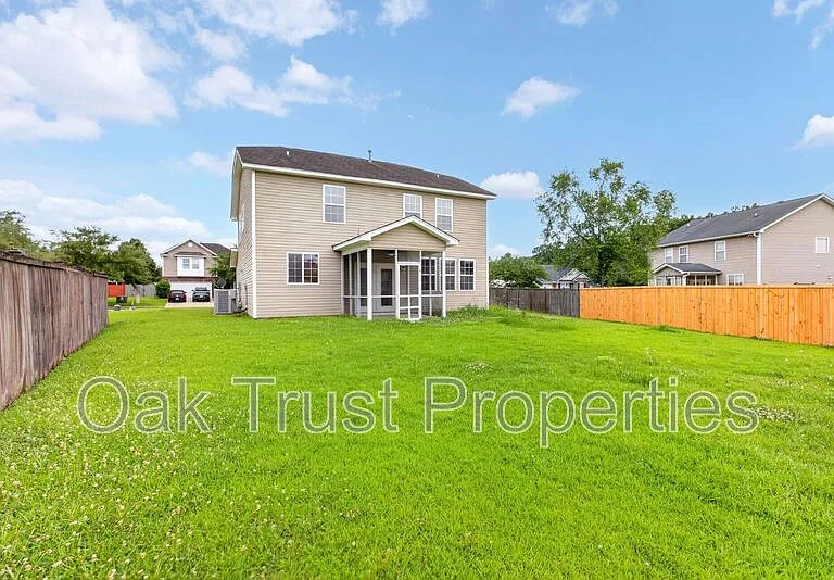 7018 Bellflower Ln — Photo 31