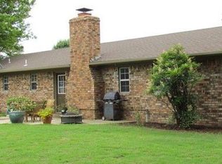 1020 Cedar Dr, Sulphur, OK 73086