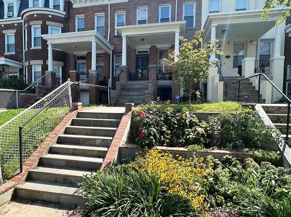 1124 Girard St NW #B, Washington, DC 20009