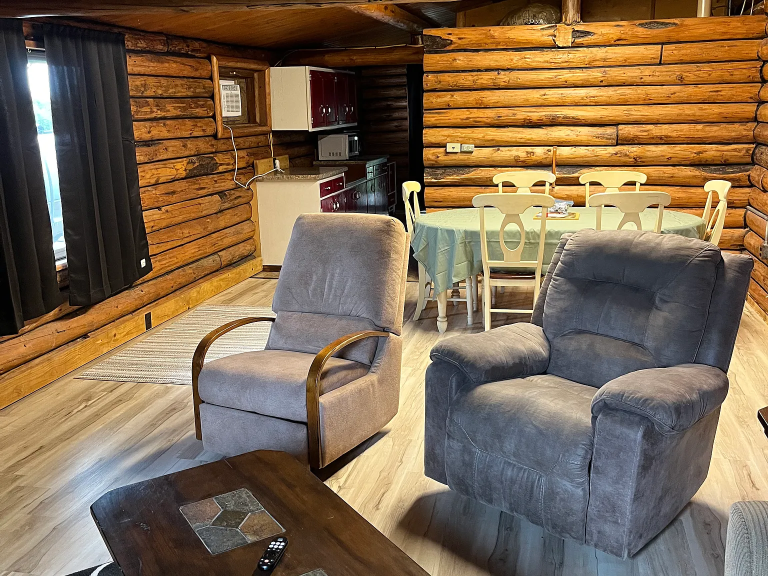 2 bed, 1350 sqft, $1,000 — Photo 3