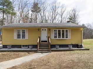 38 Prospect St, Oxford, MA 01540