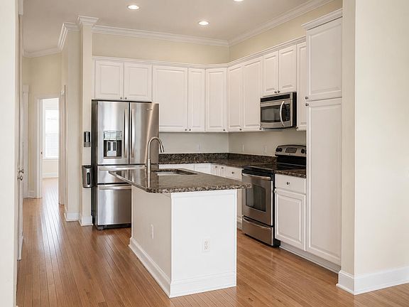 4th image of 204 Michigan Ave Unit C1-7