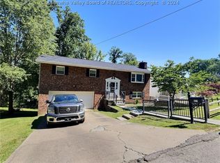 821 Sherwood Rd, Charleston, WV 25314