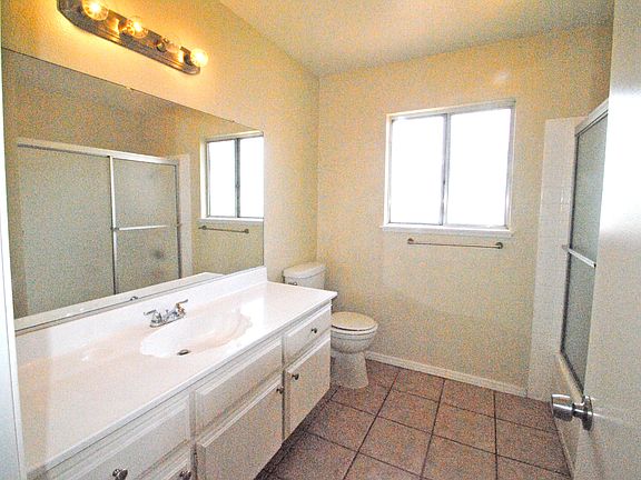 5th image of 12102 Barnes Ct