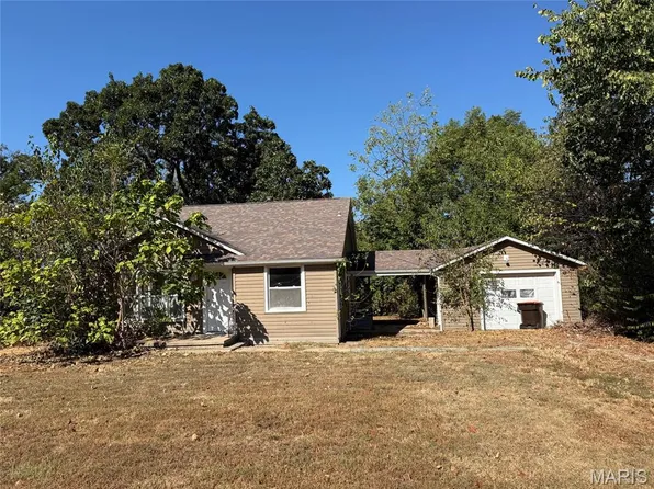 867 W Park Manor Blvd, Lebanon, MO 65536