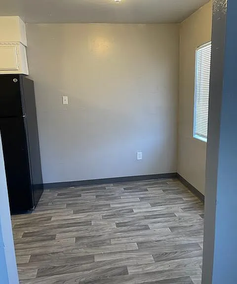 304 Charleston St NE — Photo 7
