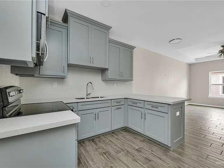 1100 E Mahala Ave #3 — Photo 9