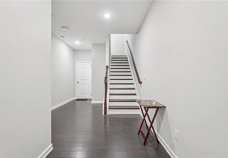 741 Topsail Ln — Photo 6