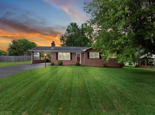 4516 Newbern Heights Dr, Pulaski, VA 24301