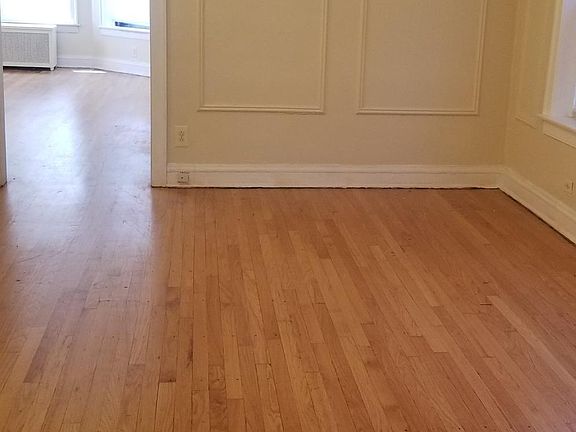 4th image of 8049 S Vernon Ave APT 2