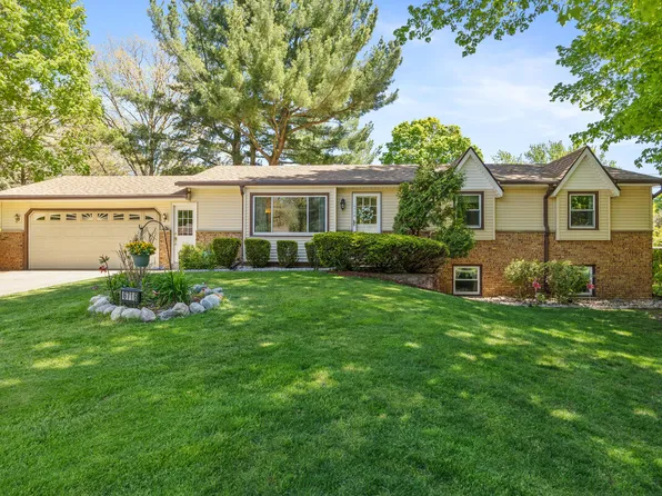 6716 Dale Ave, Hudsonville, MI 49426