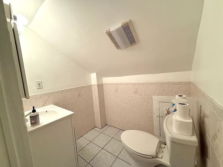 62 School St #2 — Photo 18