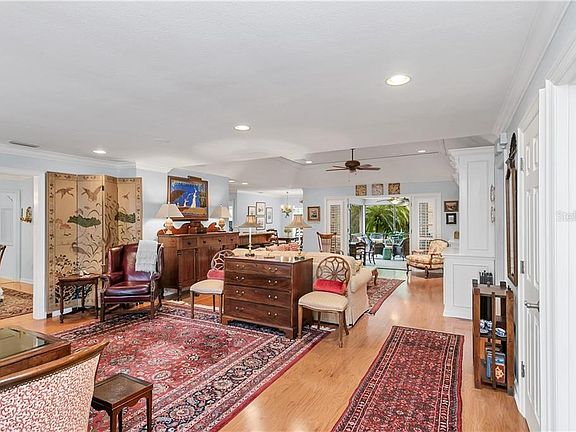5th image of 1601 Oakhurst Ave