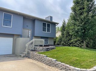 710 W Green Meadows Rd, Columbia, MO 65203