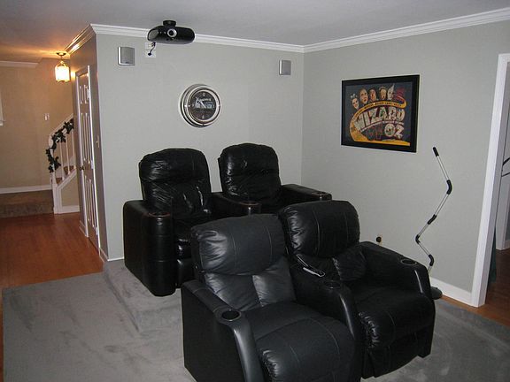 EQUIPMENT & FURNISHINGS CAN CONVEY WITH FULL-PRICE OFFER