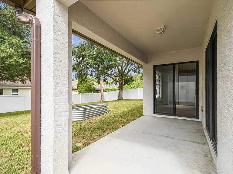 209 Goldie St — Photo 15