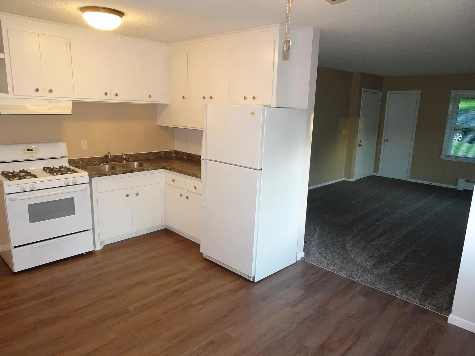 2 bed, 1175 sqft, $1,495 — Photo 3