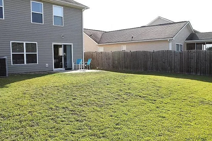 370 Charter Oak Ct — Photo 3