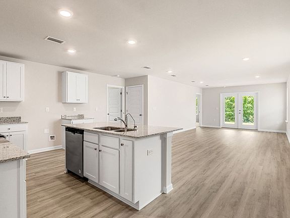 3rd image of 6654 Kettles St