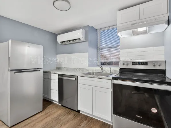 500 S 2nd St #1, Saint Charles, MO 63301