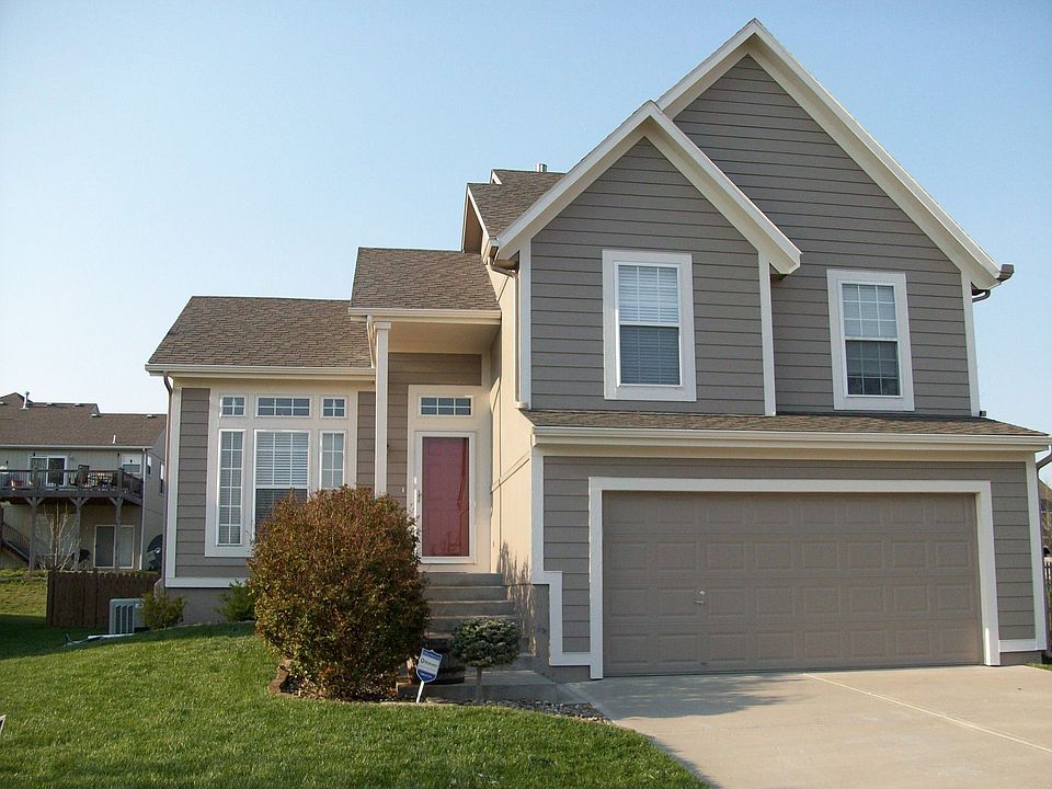 exterior- new paint 4/09