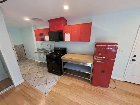 510-518 E 14th St #518S, Davis, CA 95616