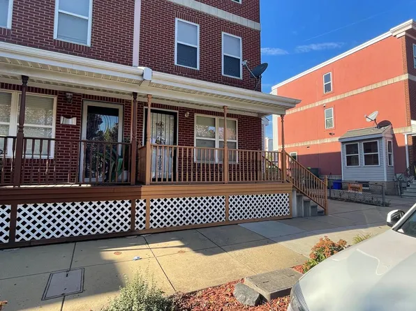 1620 N Franklin St, Philadelphia, PA 19122