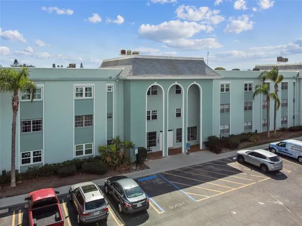 1706 Belleair Forest Dr APT 334, Belleair, FL 33756