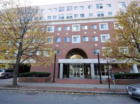 20 Webster St, Brookline, MA