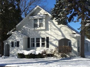 218 Milford Dr E, Syracuse, NY 13206