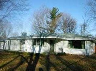 2221 Jenkins Dr, Midland, MI 48642