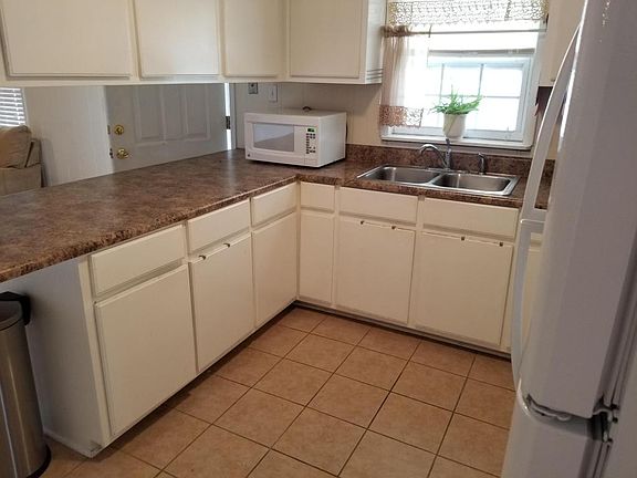 5th image of 322 Hibiscus Dr