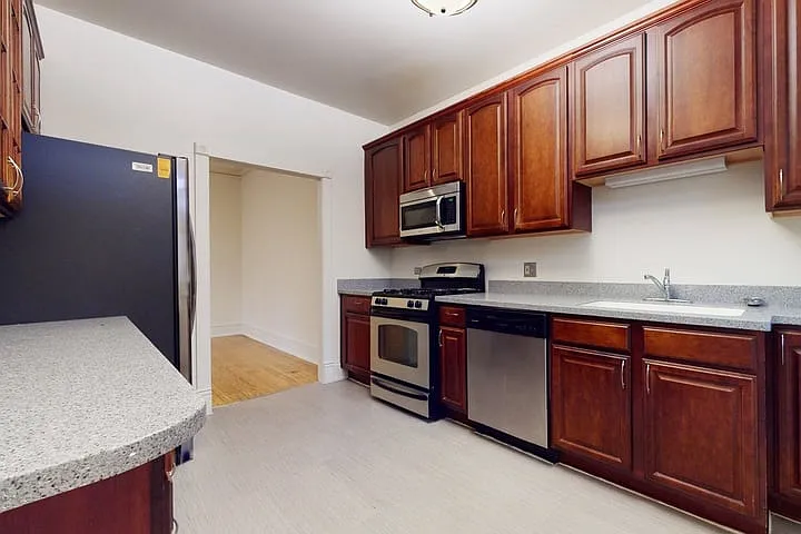 1413-15 E. 57th — Photo 40