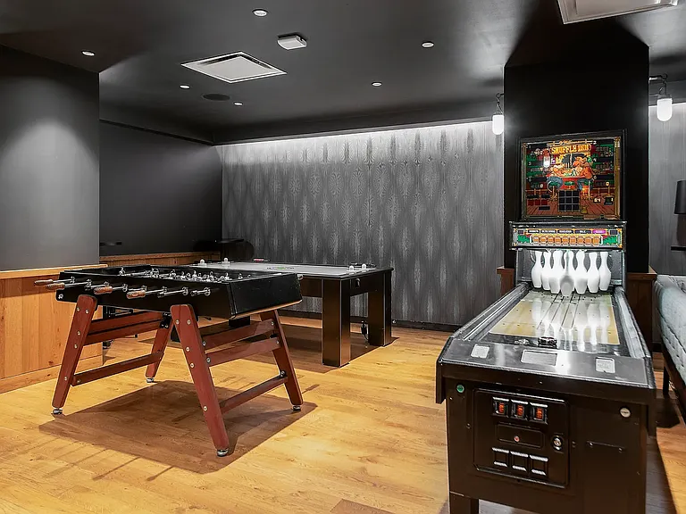21 India St #T2409 — Photo 16