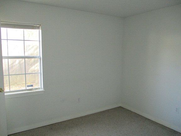 5th image of 123 Fleetwood Dr