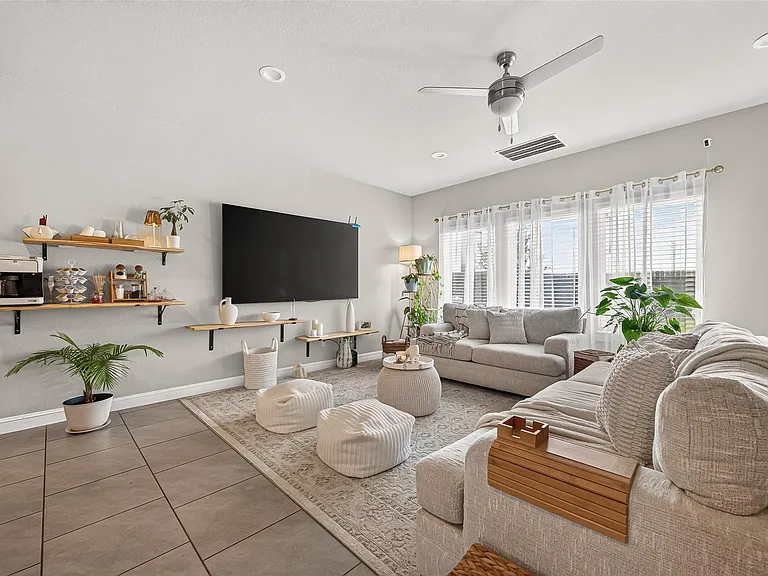 7211 Colwyn Bay Trl — Photo 12