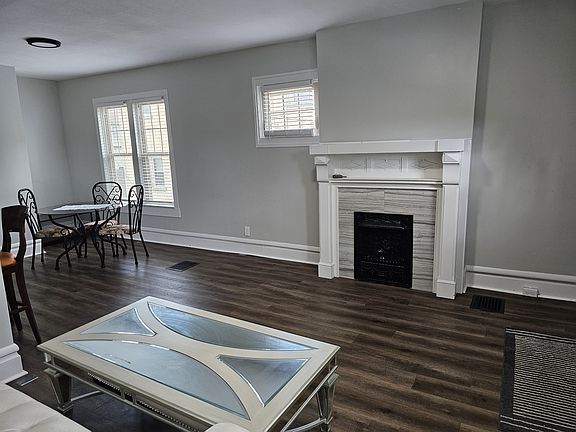 4th image of 17 W Tompkins St #17
