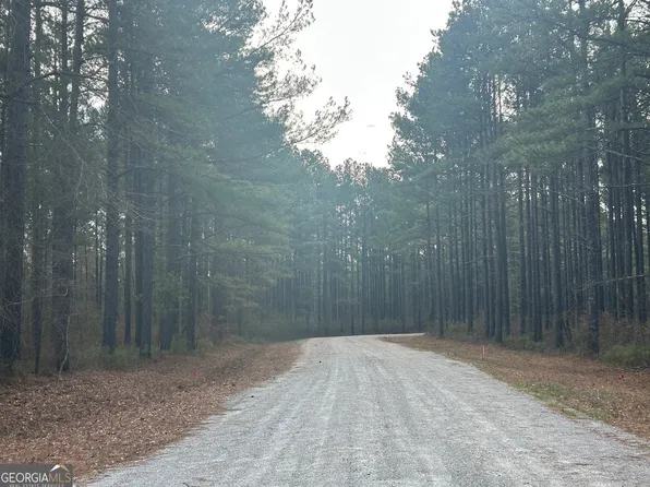 125 Riversong Rd, Carrollton, GA 30117