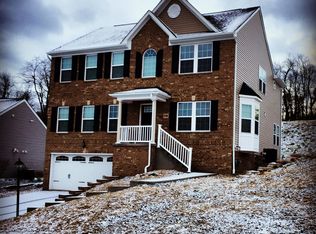 250 Estates Dr, Gibsonia, PA