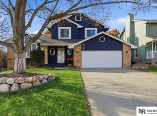 6348 S 95th St, Omaha, NE 68127