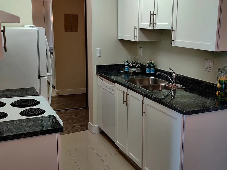 4266 Grange St — Photo 7