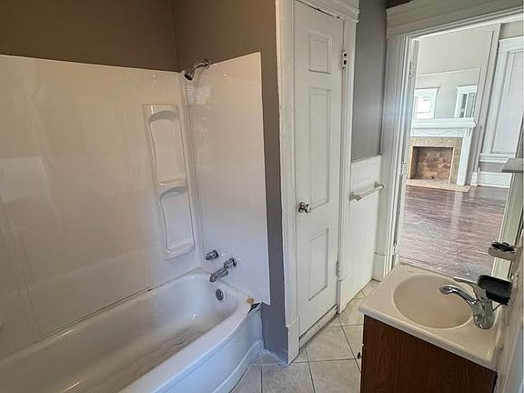 5th image of 1144 S 3rd St APT 2
